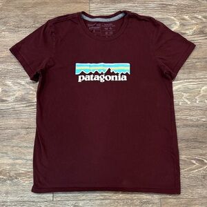 Patagonia Organic Cotton Crew T-Shirt Women's Size Small Dark Ruby Maroon EUC